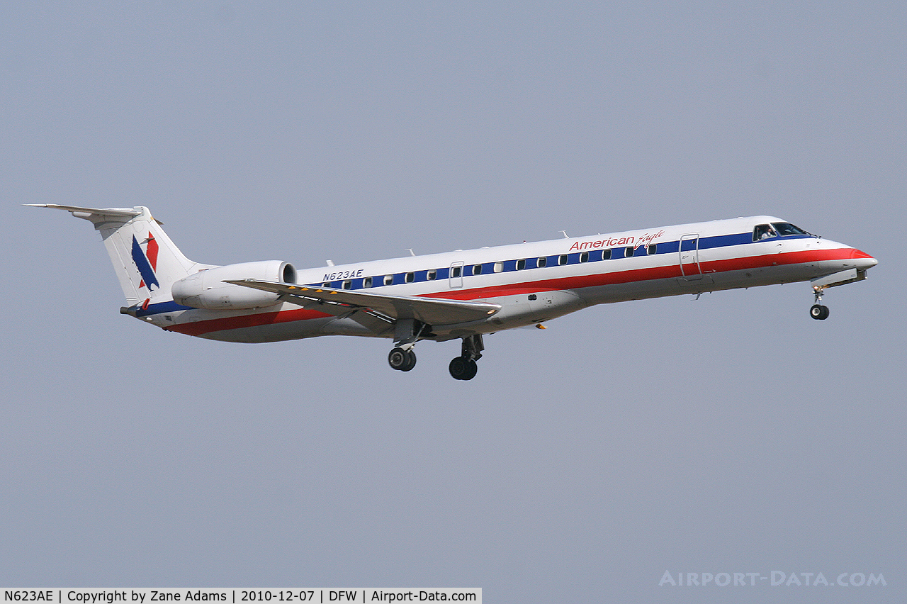 N623AE, 1999 Embraer ERJ-145LR (EMB-145LR) C/N 145109, American Eagle landing at DFW Airport, TX