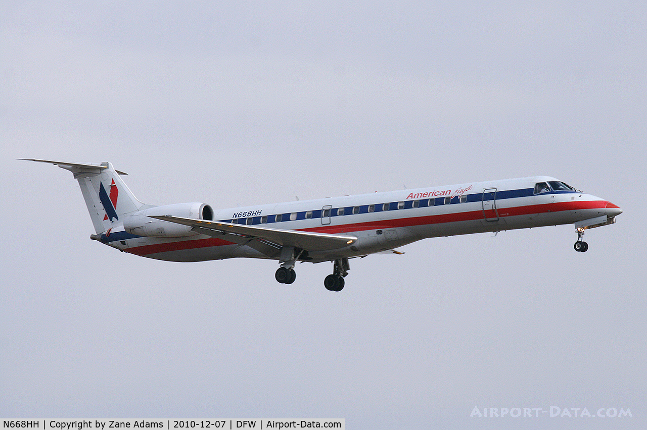 N668HH, 2004 Embraer ERJ-145LR (EMB-145LR) C/N 145785, American Eagle landing at DFW Airport, TX