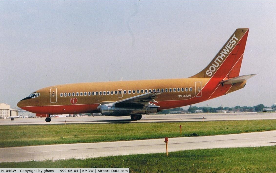 N104SW, 1984 Boeing 737-2H4 C/N 23110, Southwest