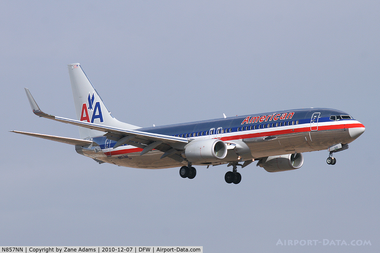 N857NN, 2010 Boeing 737-823 C/N 30907, American Airlines landing at DFW Airport - TX