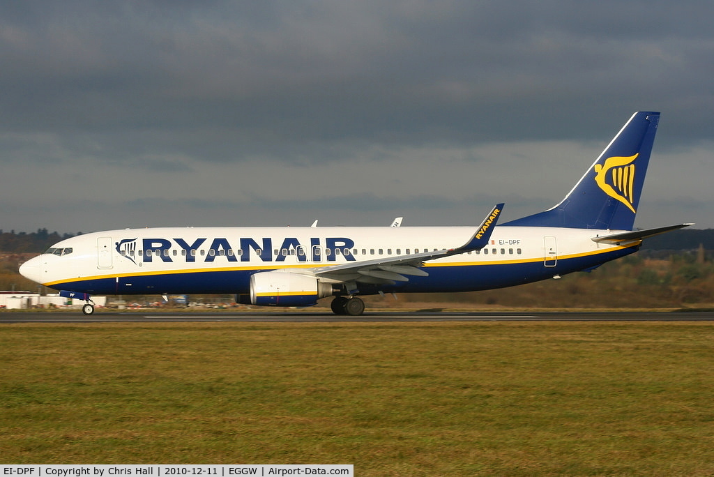 EI-DPF, 2007 Boeing 737-8AS C/N 33606, Ryanair B737 departing from RW26
