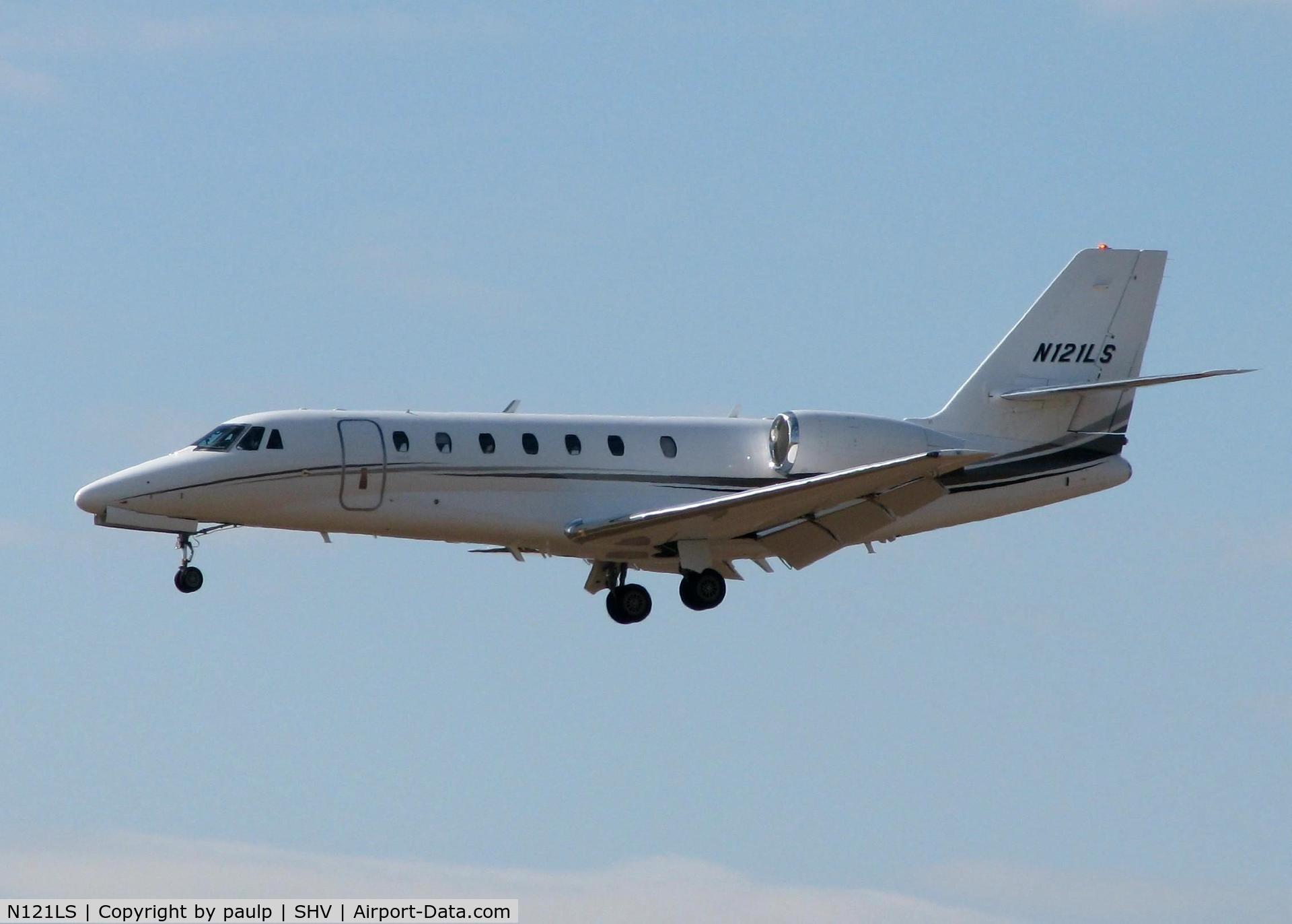 N121LS, 2006 Cessna 680 Citation Sovereign C/N 680-0076, Landing on 14 at Shreveport Regional.