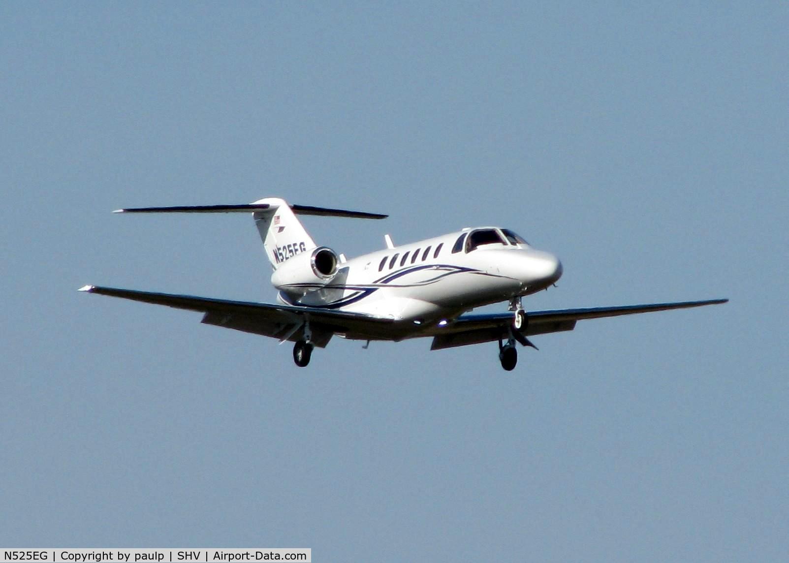 N525EG, Cessna 525A CitationJet CJ2+ C/N 525A0449, Landing on 14 at Shreveport Regional.