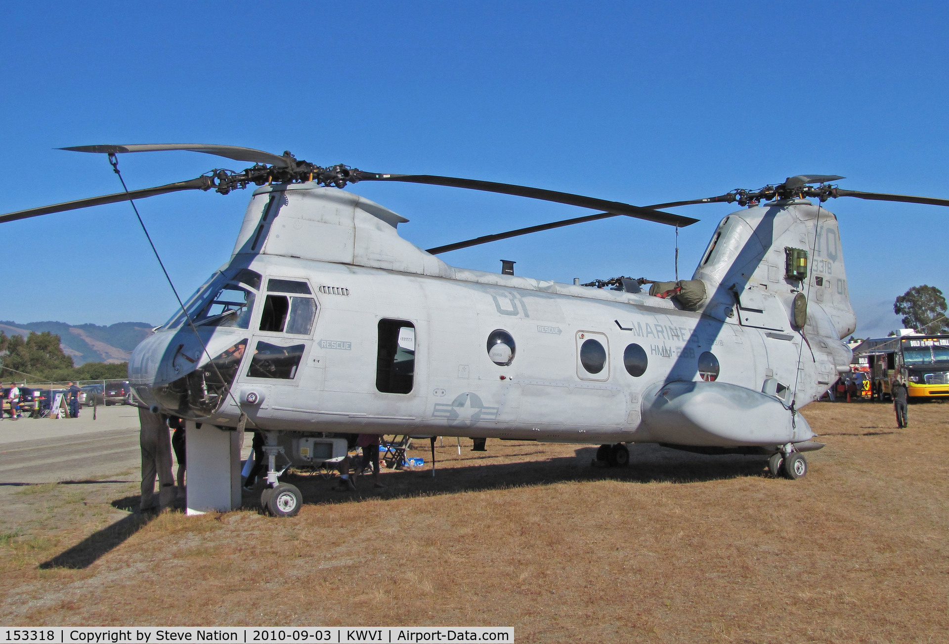 153318, 1966 Boeing Vertol CH-46E Sea Knight C/N 2206, HMM-268 CH-46E YQ-01 on military ramp @ 2010 Watsonville Fly-in