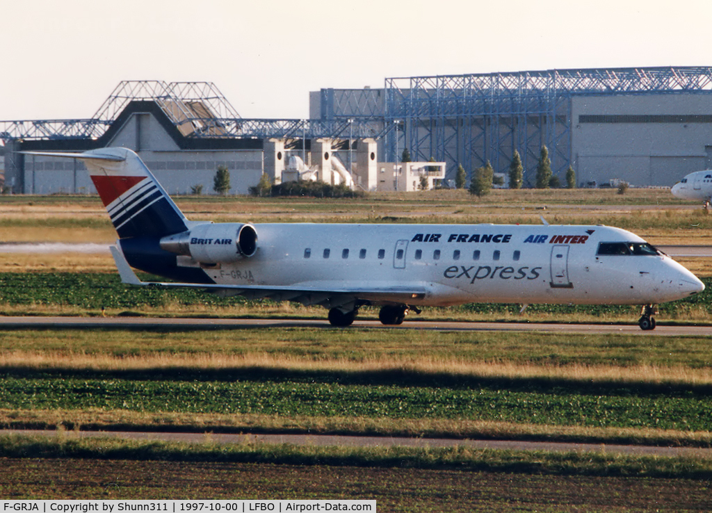 F-GRJA, 1995 Canadair CRJ-100ER (CL-600-2B19) C/N 7070, Taxiing holding point rwy 15L for departure... Air France / Air Inter Express c/s...