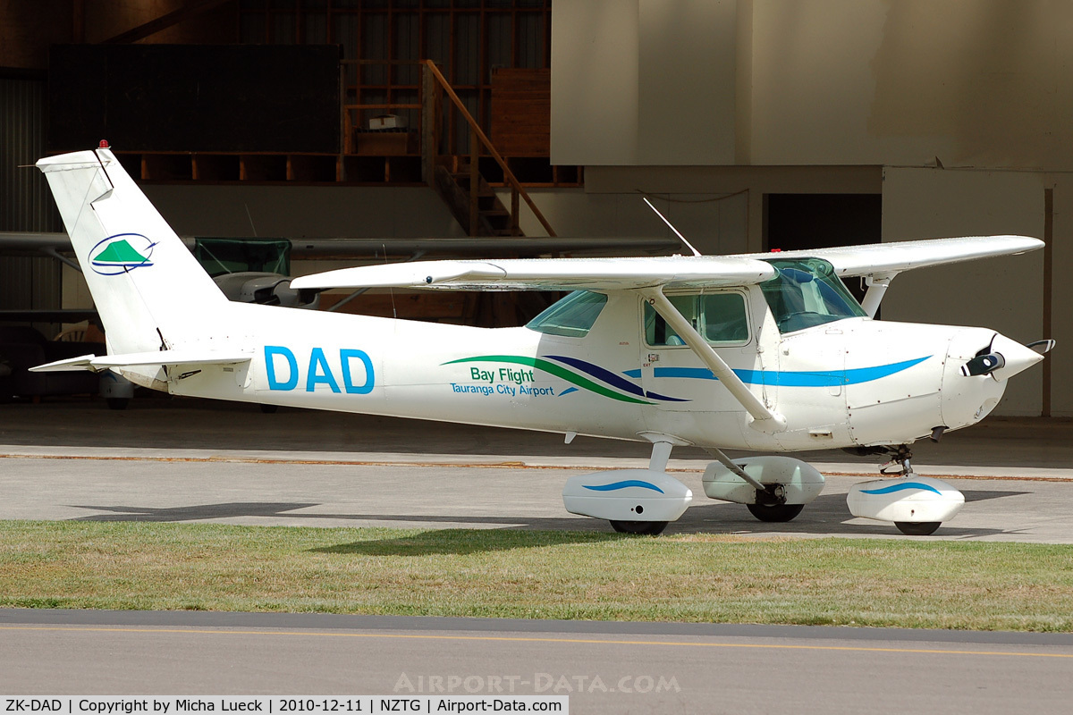 ZK-DAD, Cessna A152 Aerobat C/N A1520768, At Tauranga