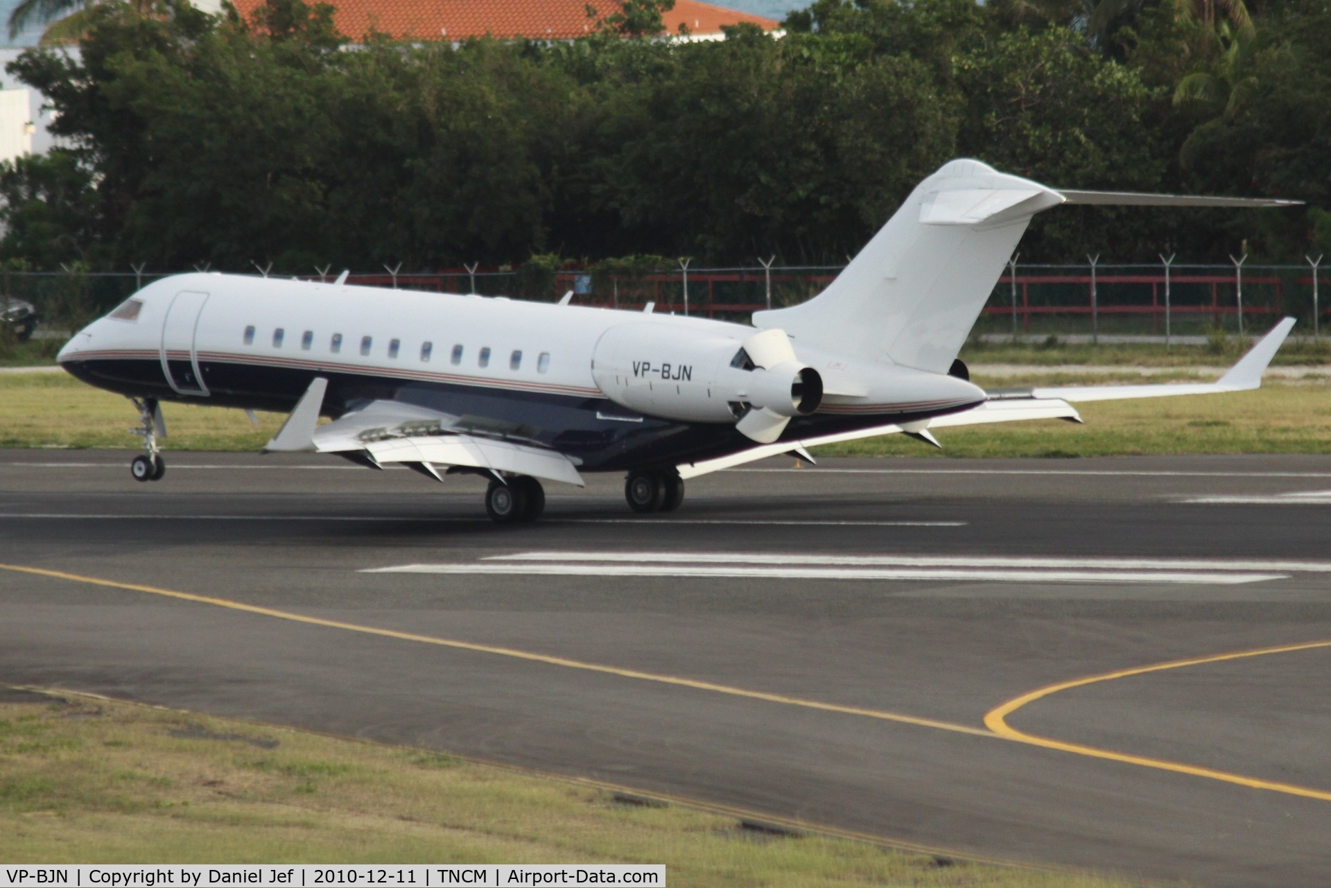VP-BJN, 2007 Bombardier BD-700-1A11 Global 5000 C/N 9273, VP-BJN making use of there use of all there stoping powers at TNCM runway 10