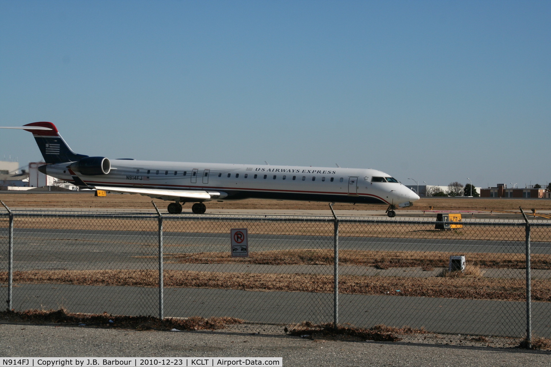 N914FJ, 2004 Bombardier CRJ-900ER (CL-600-2D24) C/N 15014, N/A