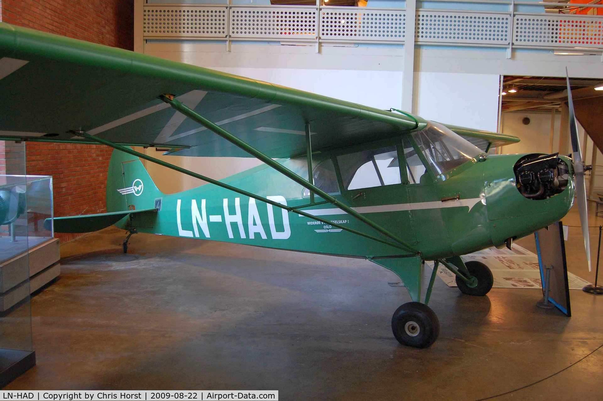 LN-HAD, Piper J4 C/N 4-568, preserved at Oslo Technik Museum