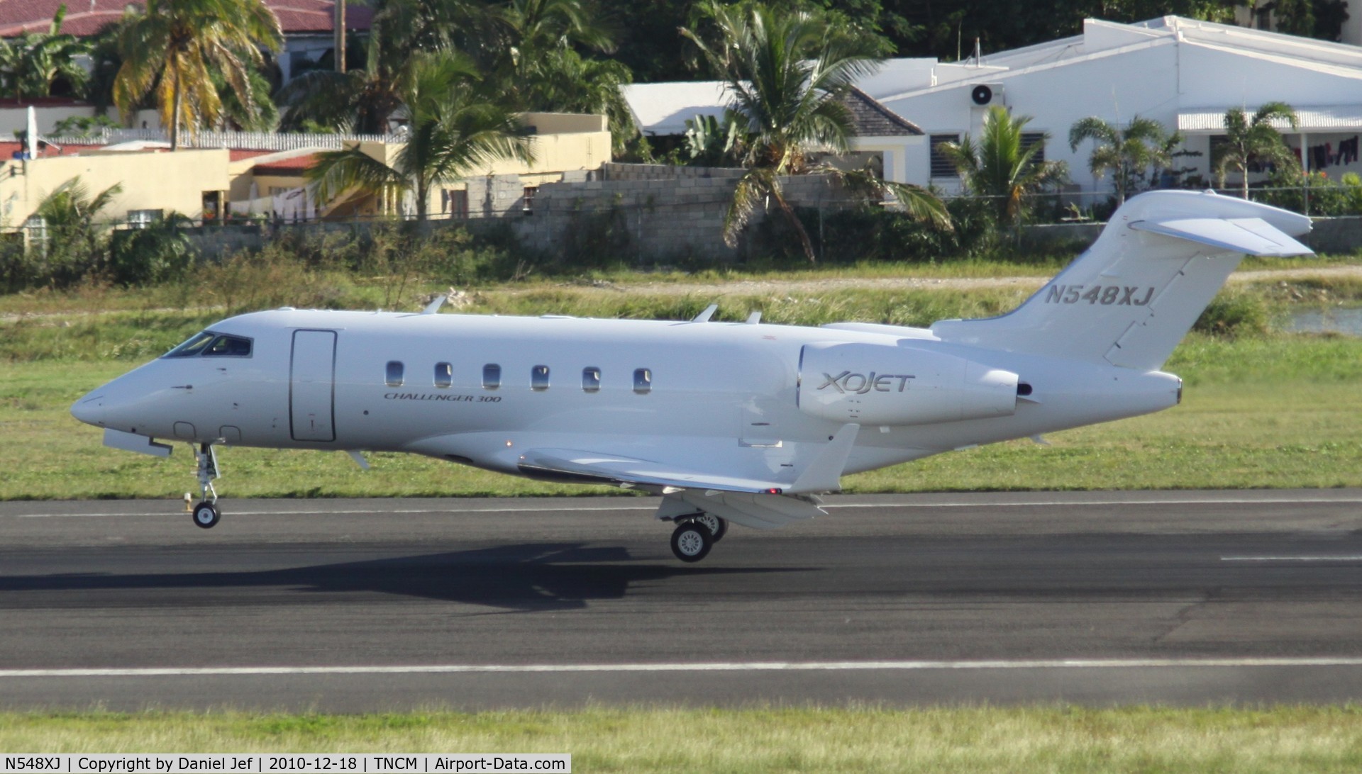 N548XJ, Bombardier Challenger 300 (BD-100-1A10) C/N 20301, N548XJ landing at TNCM