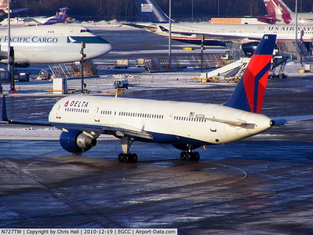 N727TW, 1999 Boeing 757-231 C/N 30340, taxying to RW05L