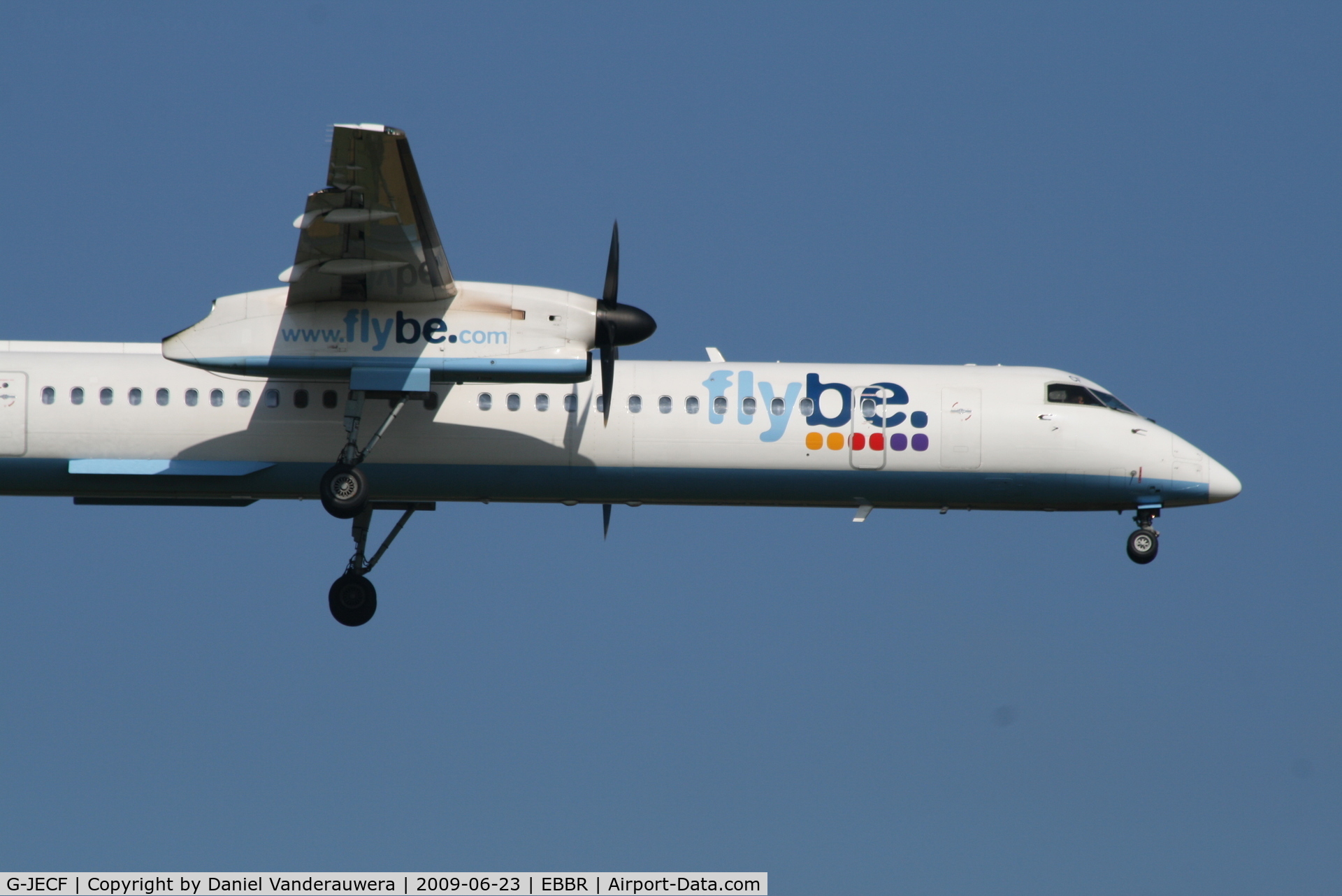 G-JECF, 2004 De Havilland Canada DHC-8-402Q Dash 8 C/N 4095, Flight BE7181 is descending to RWY 02