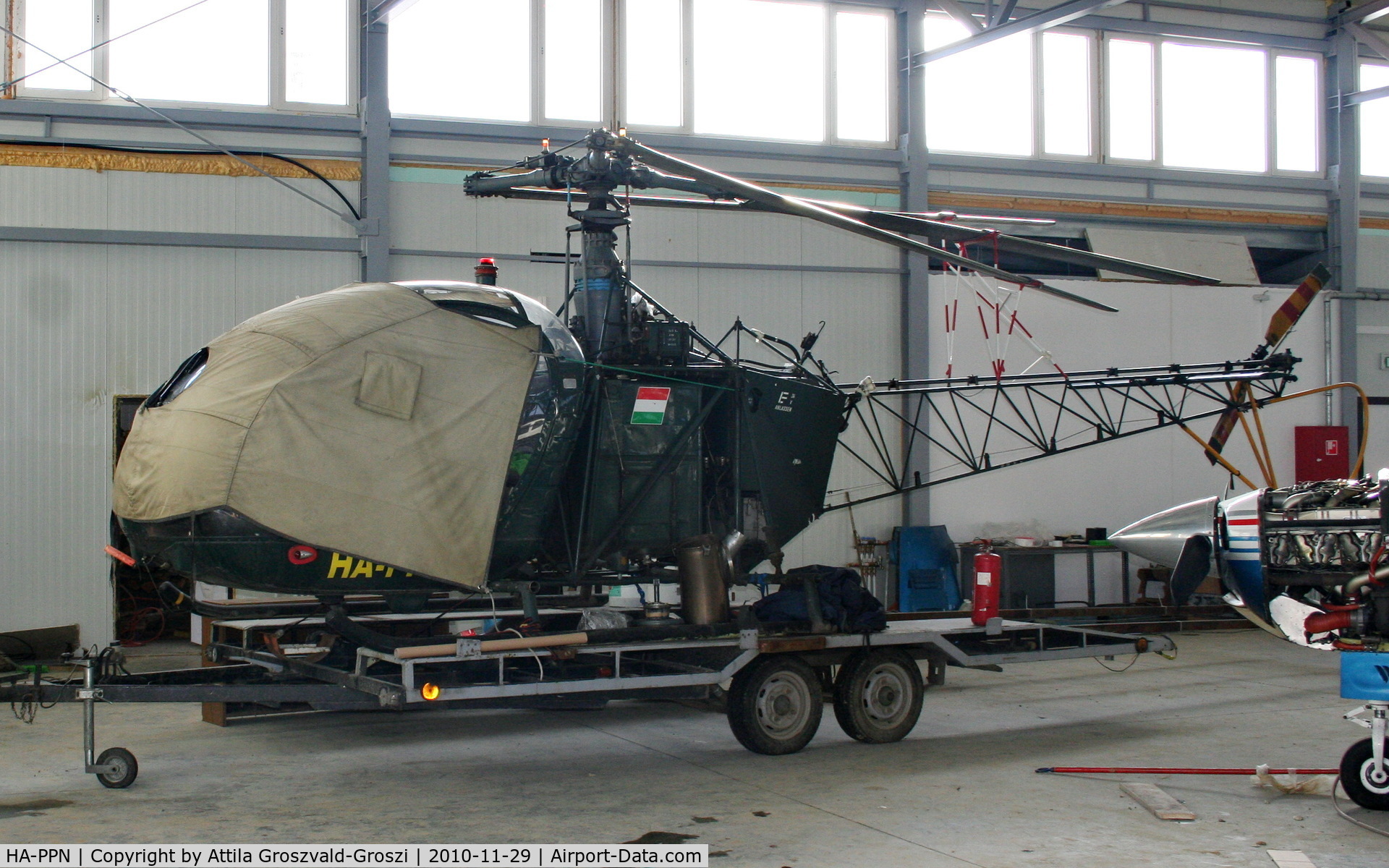 HA-PPN, Sud Aviation SA-318C Alouette II C/N 2100, Kadarkut Airfield, hangar