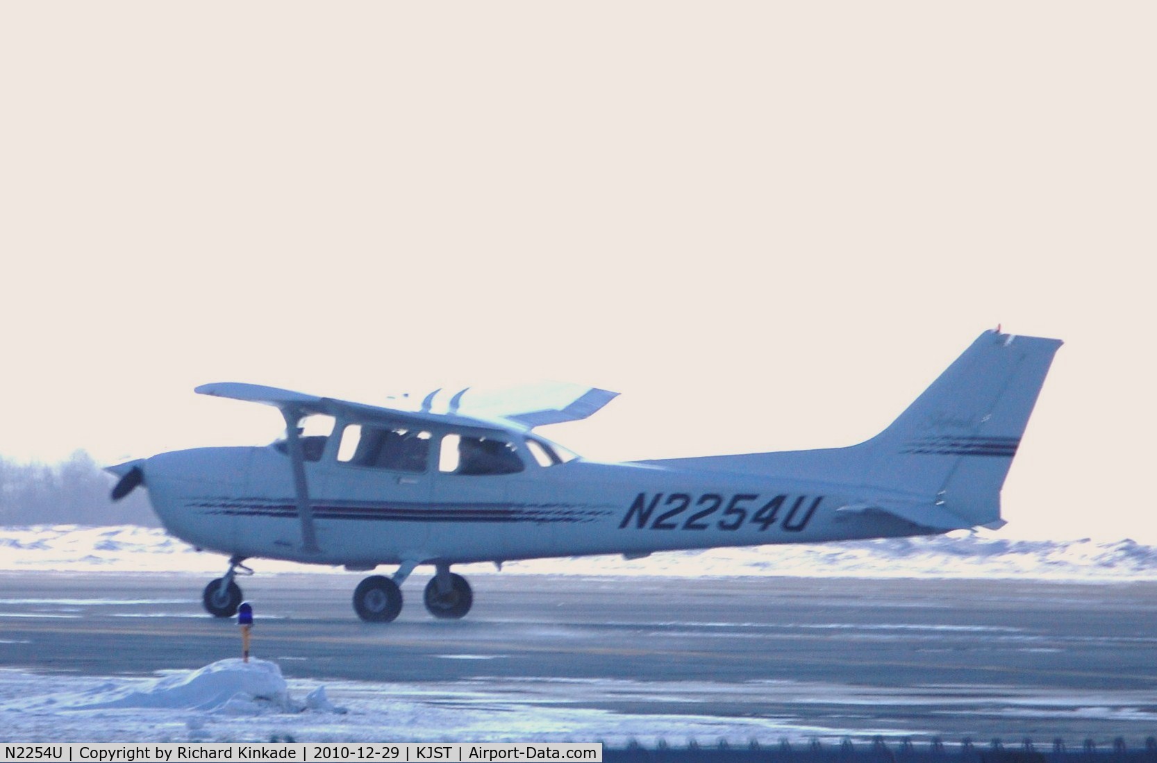 N2254U, 1999 Cessna 172R C/N 17280684, Registered Owner - Mtt Aviation Services Inc
                             Johnstown, PA