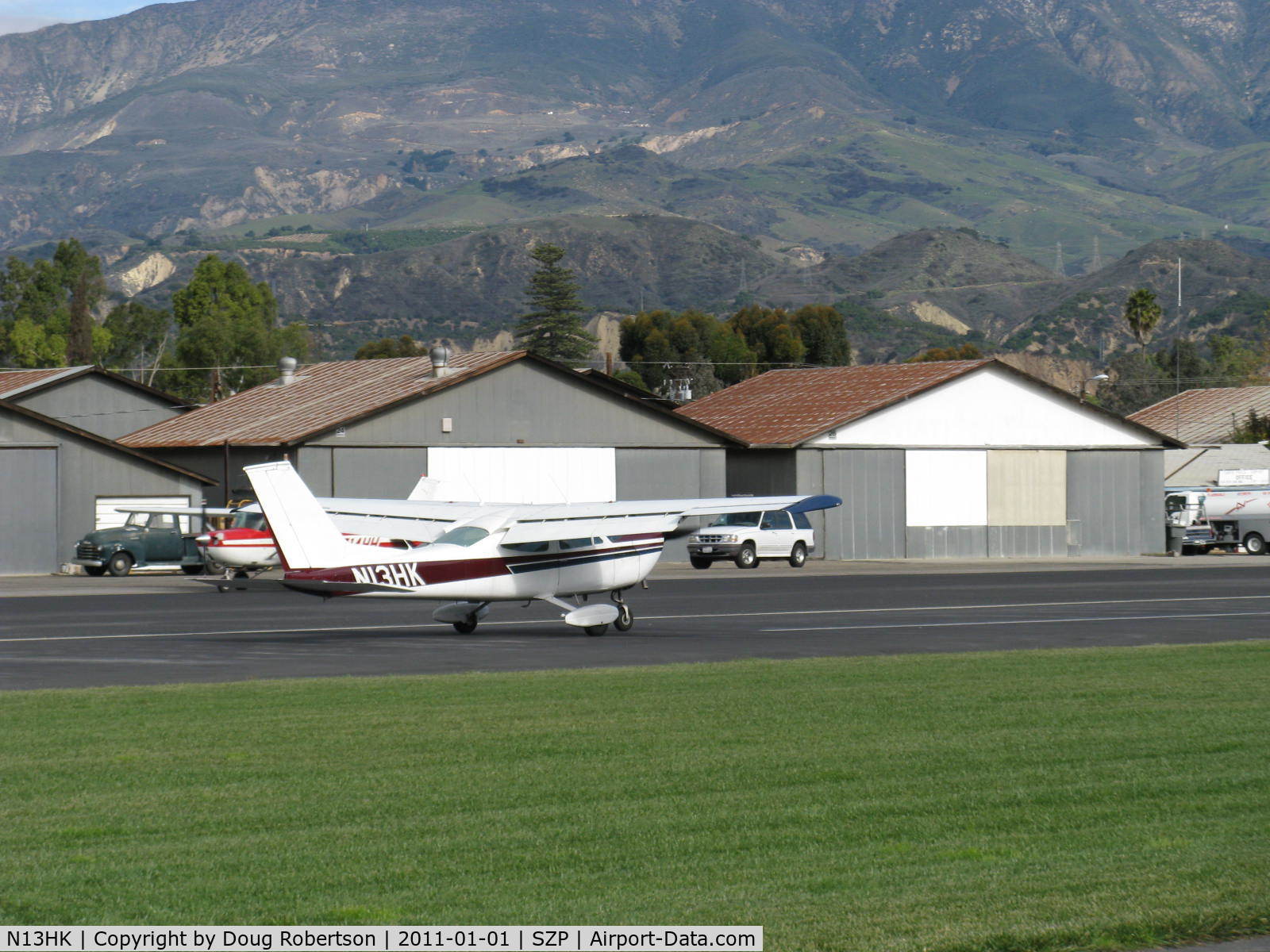 N13HK, 1972 Cessna 177B Cardinal C/N 17701810, 1972 Cessna 177B CARDINAL, Lycoming O&VO-360 180 Hp, landing roll Rwy 04