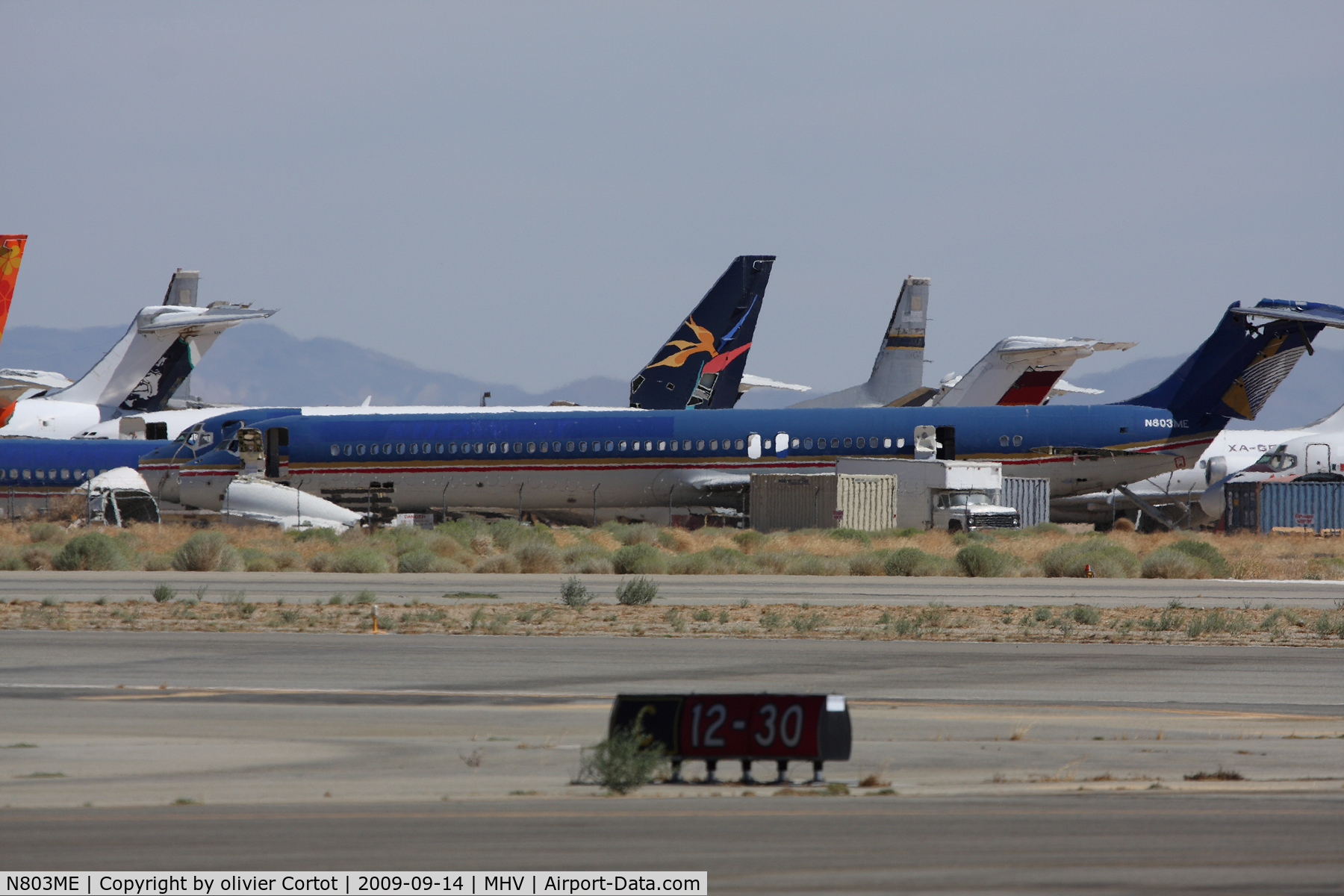 N803ME, 1980 McDonnell Douglas MD-81 (DC-9-81) C/N 48029, Last stop : Mojave desert...