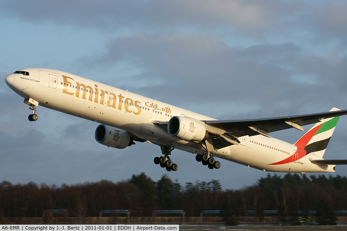 A6-EMR, 2002 Boeing 777-31H C/N 29396, DSLR-A230 (55-200 mm); www.haj-spotter.de.tf