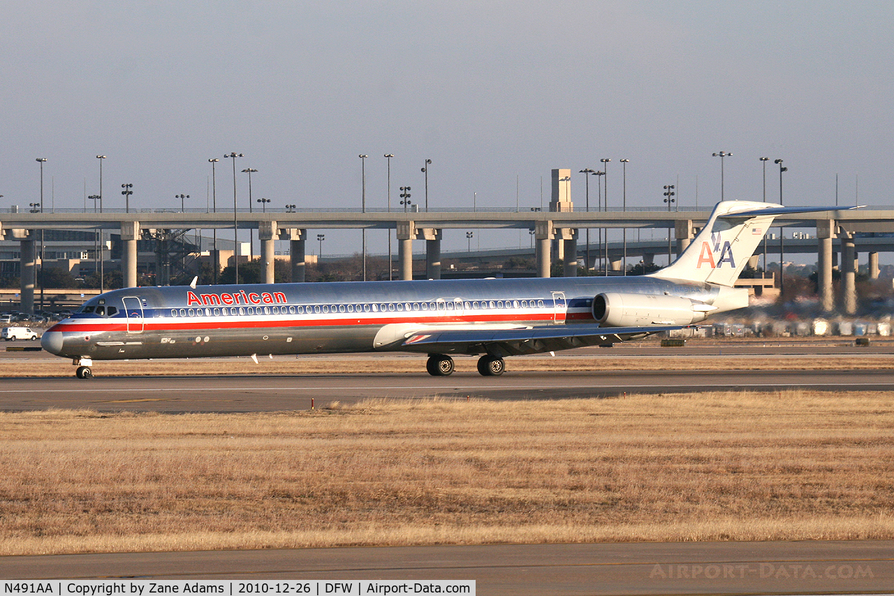 N491AA, 1989 McDonnell Douglas MD-82 (DC-9-82) C/N 49684, American Airlines at DFW Airport