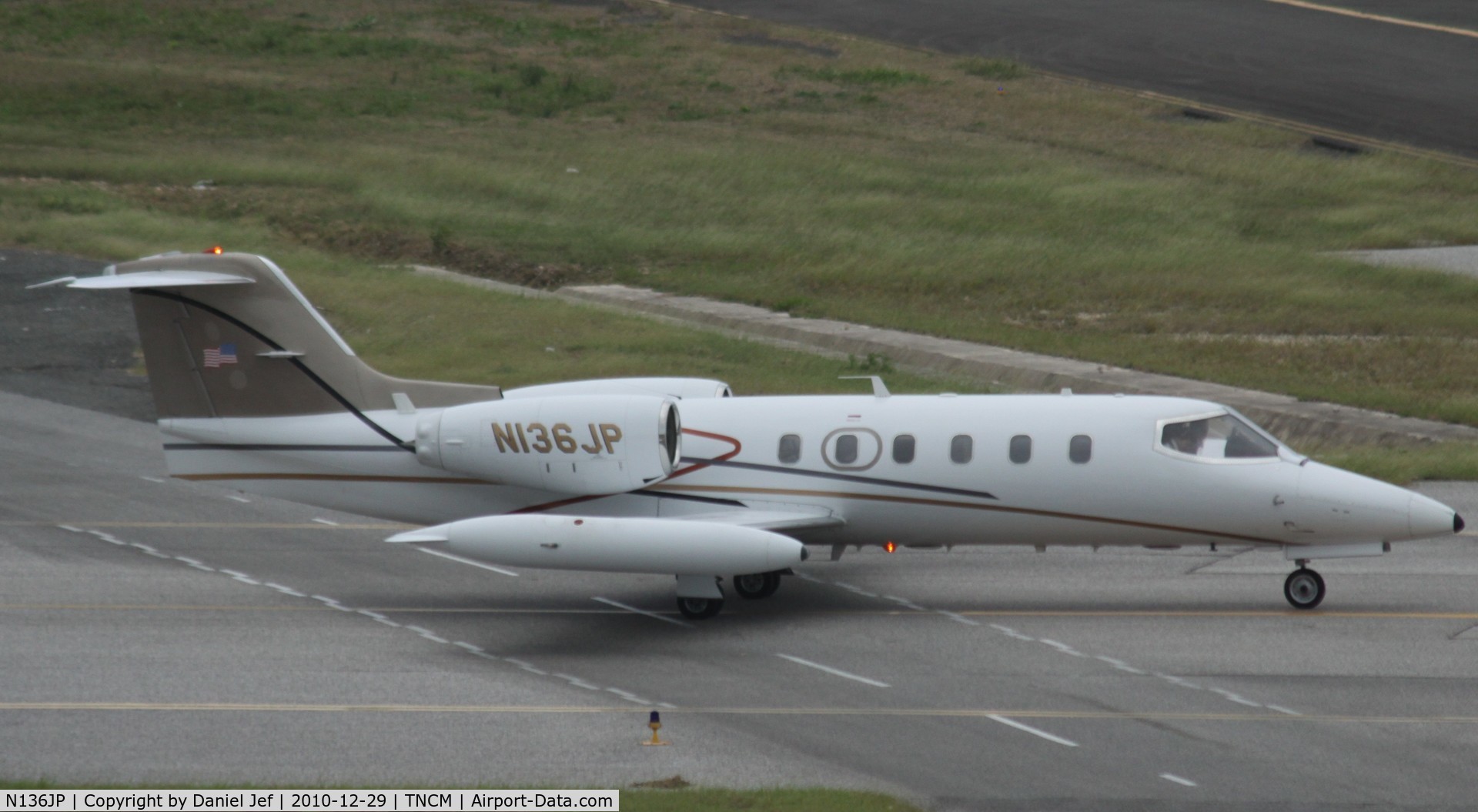 N136JP, Gates Learjet 35A C/N 35A-359, N136JP taxing for take off at TNCM