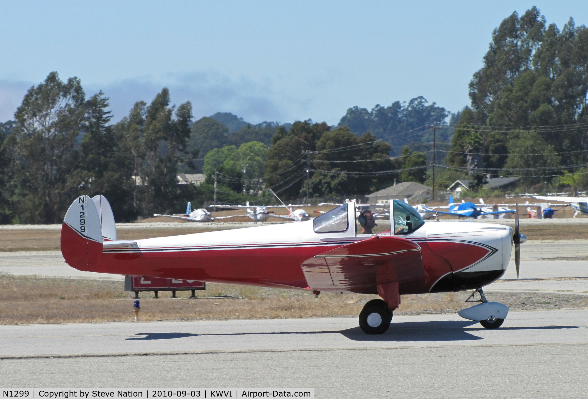 N1299, 1947 Erco 415E Ercoupe C/N 4590, 1947 Ercoupe 415-E taxiing at 2010 Watsonville Fly-In