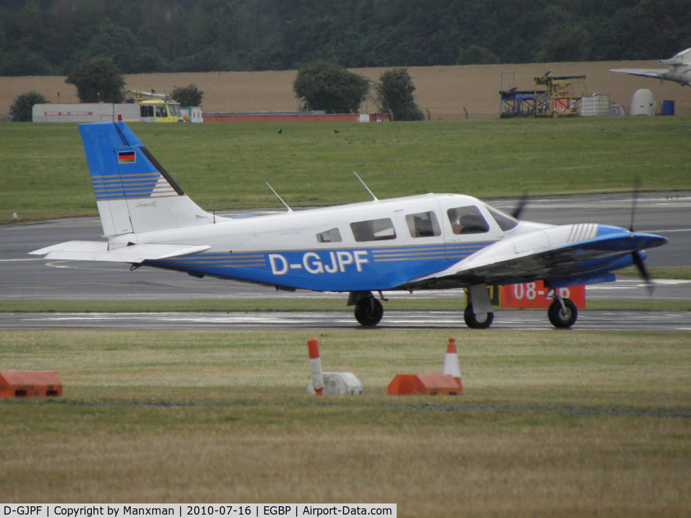 D-GJPF, 1989 Piper PA-34-220T C/N 3433158, German Reg Piper PA-34 Sceneca visiting Kemble