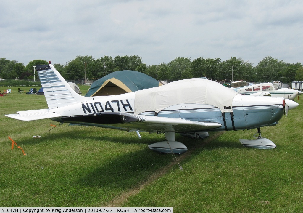 N1047H, Piper PA-28-151 Cherokee C/N 28-7715303, EAA AirVenture 2010