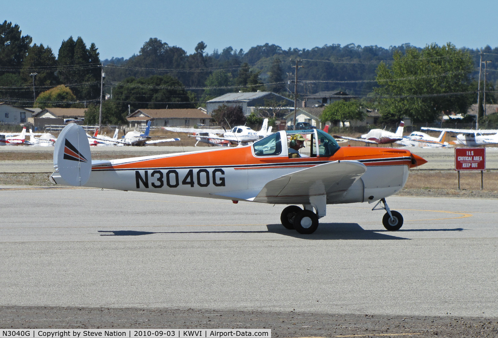 N3040G, 1961 Forney F-1A Aircoupe C/N 5740, Santa Paula, CA-based 1961 Aircoupe F-1A taxiing @ 2010 Watsonville Fly-In