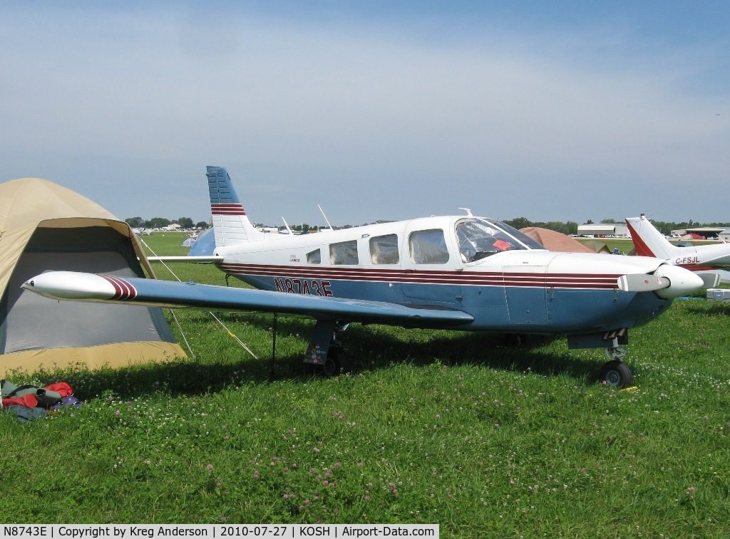 N8743E, 1976 Piper PA-32R-300 Cherokee Lance C/N 32R-7680171, EAA AirVenture 2010