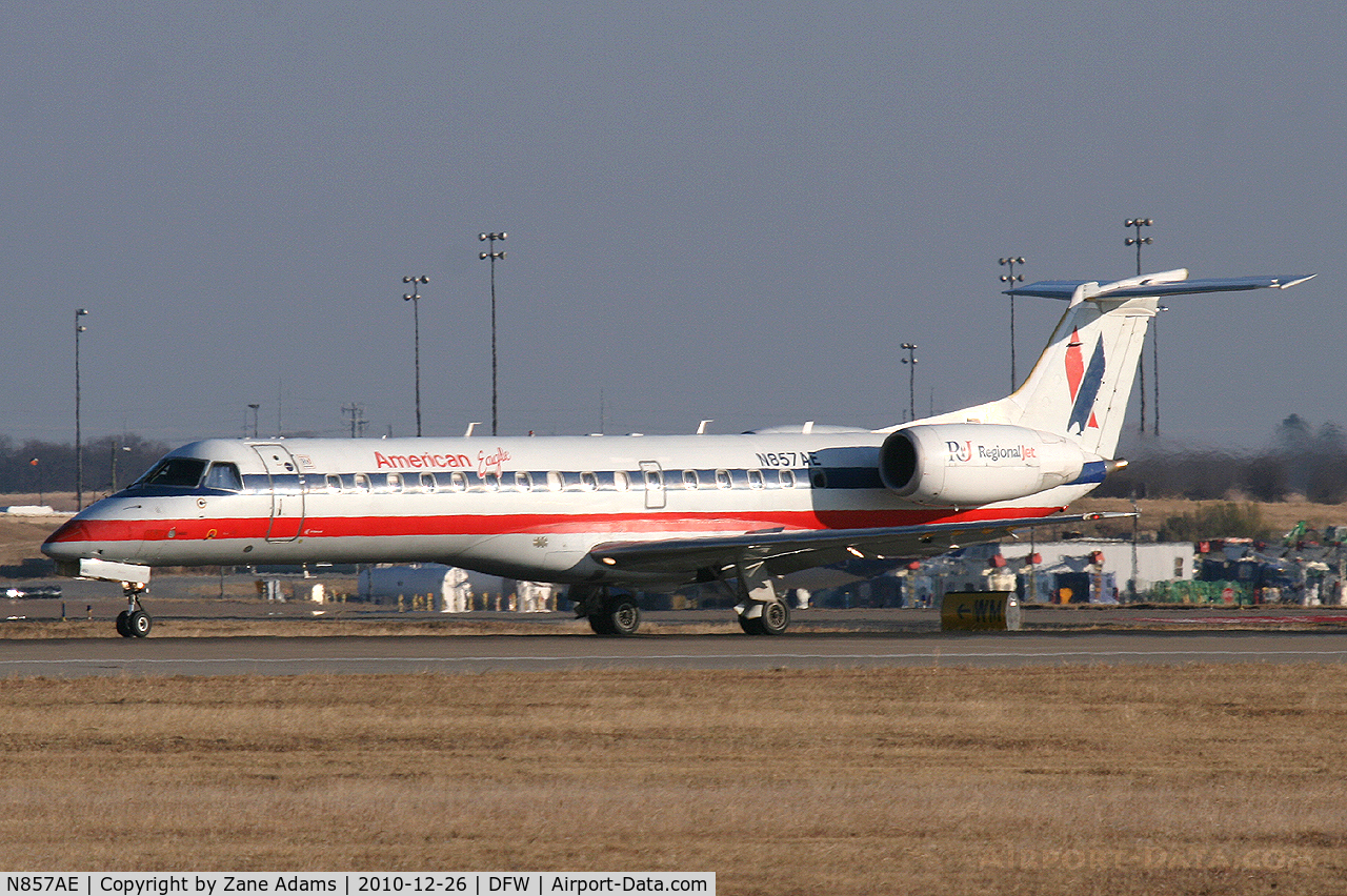 N857AE, 2003 Embraer ERJ-140LR (EMB-135KL) C/N 145752, American Eagle at DFW Airport