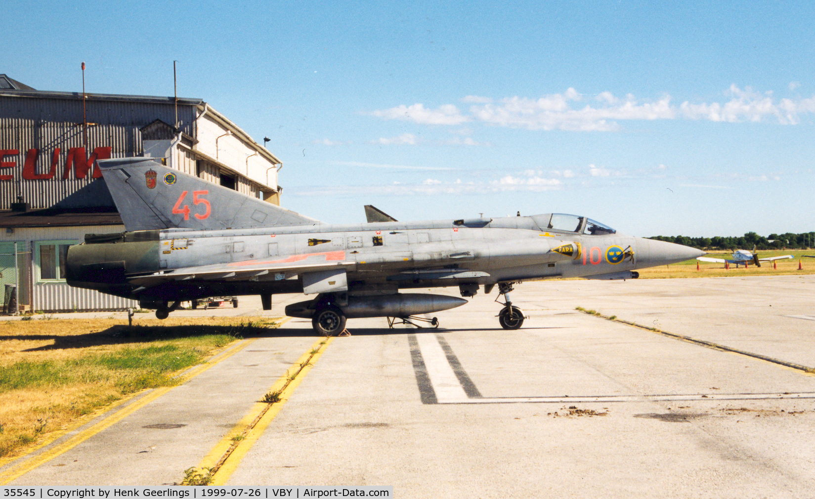 35545, Saab J-35J Draken C/N 35-545, Swedish Air Force , Saab J35J Draken at Visby Aviation Museum , Jul '99