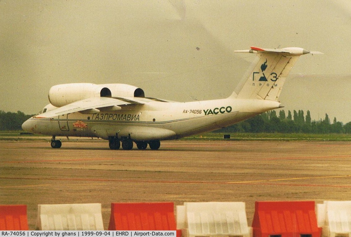 RA-74056, Antonov An-74-200 C/N 36547098951, Old picture of An74