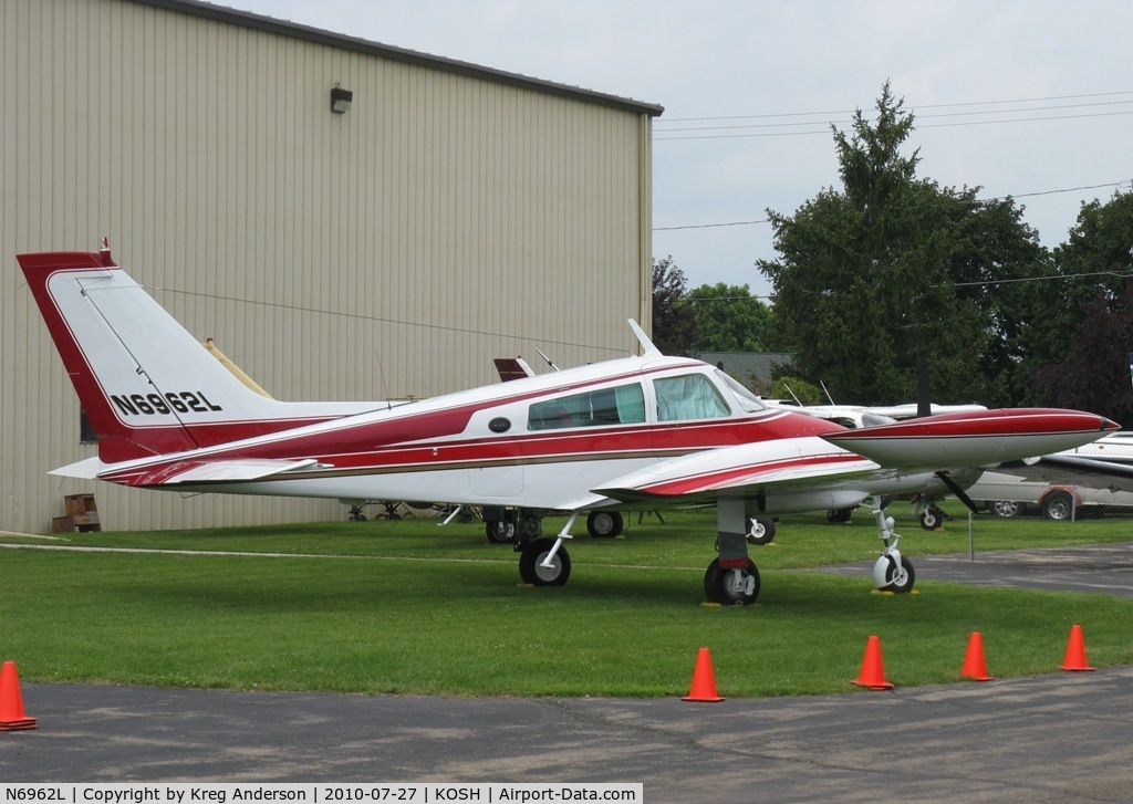 N6962L, 1966 Cessna 310K C/N 310K0062, EAA AirVenture 2010