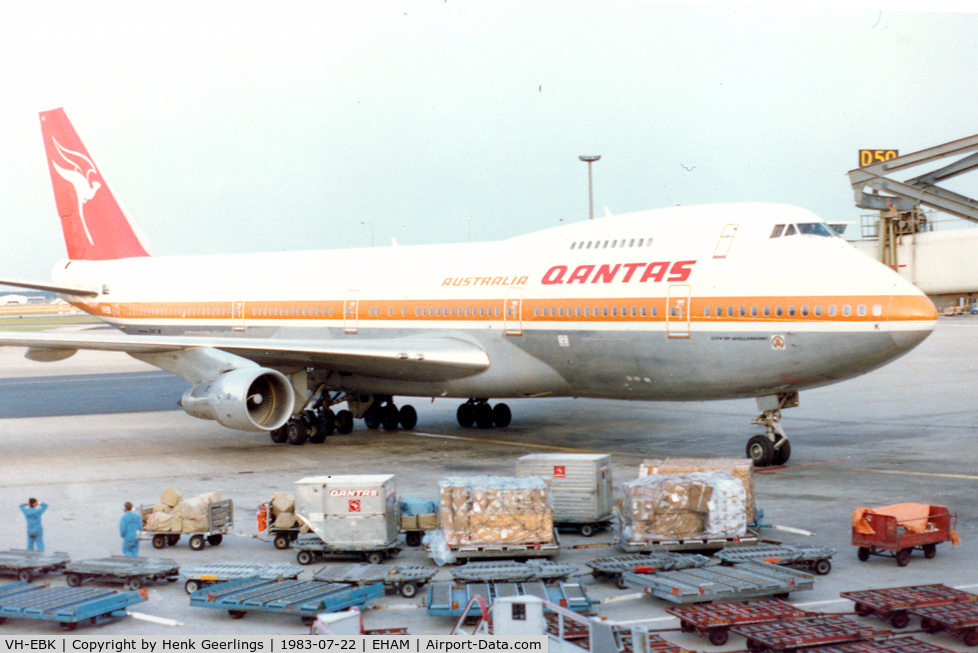 VH-EBK, 1975 Boeing 747-238B C/N 21140, Qantas , B747-200 Ready for dep from AMS via ATH to BKK , Aug 1983