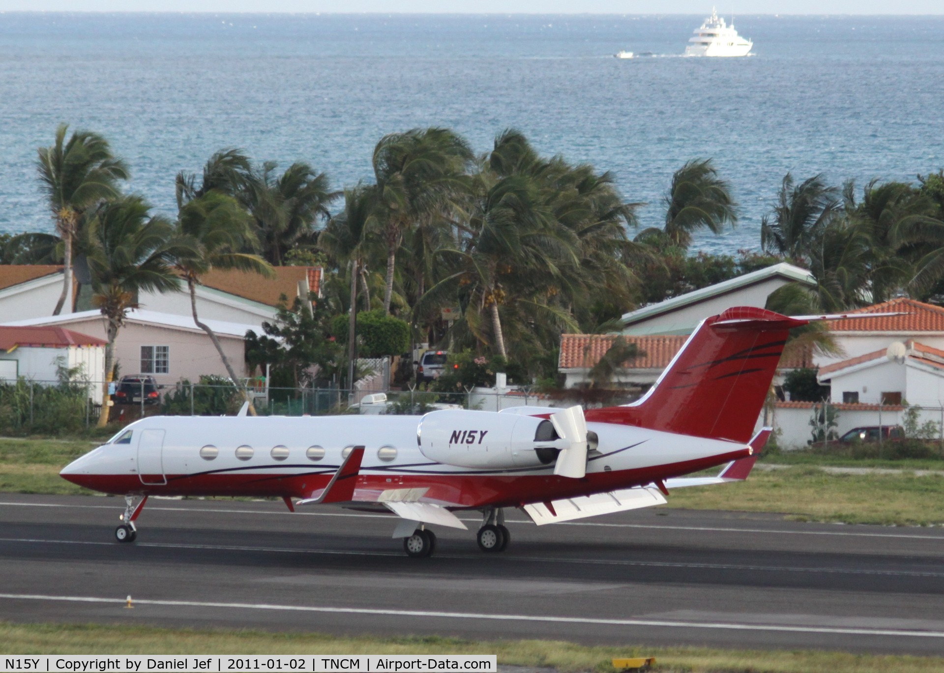 N15Y, 1997 Gulfstream Aerospace G-IV C/N 1318, N15Y landing at TNCM