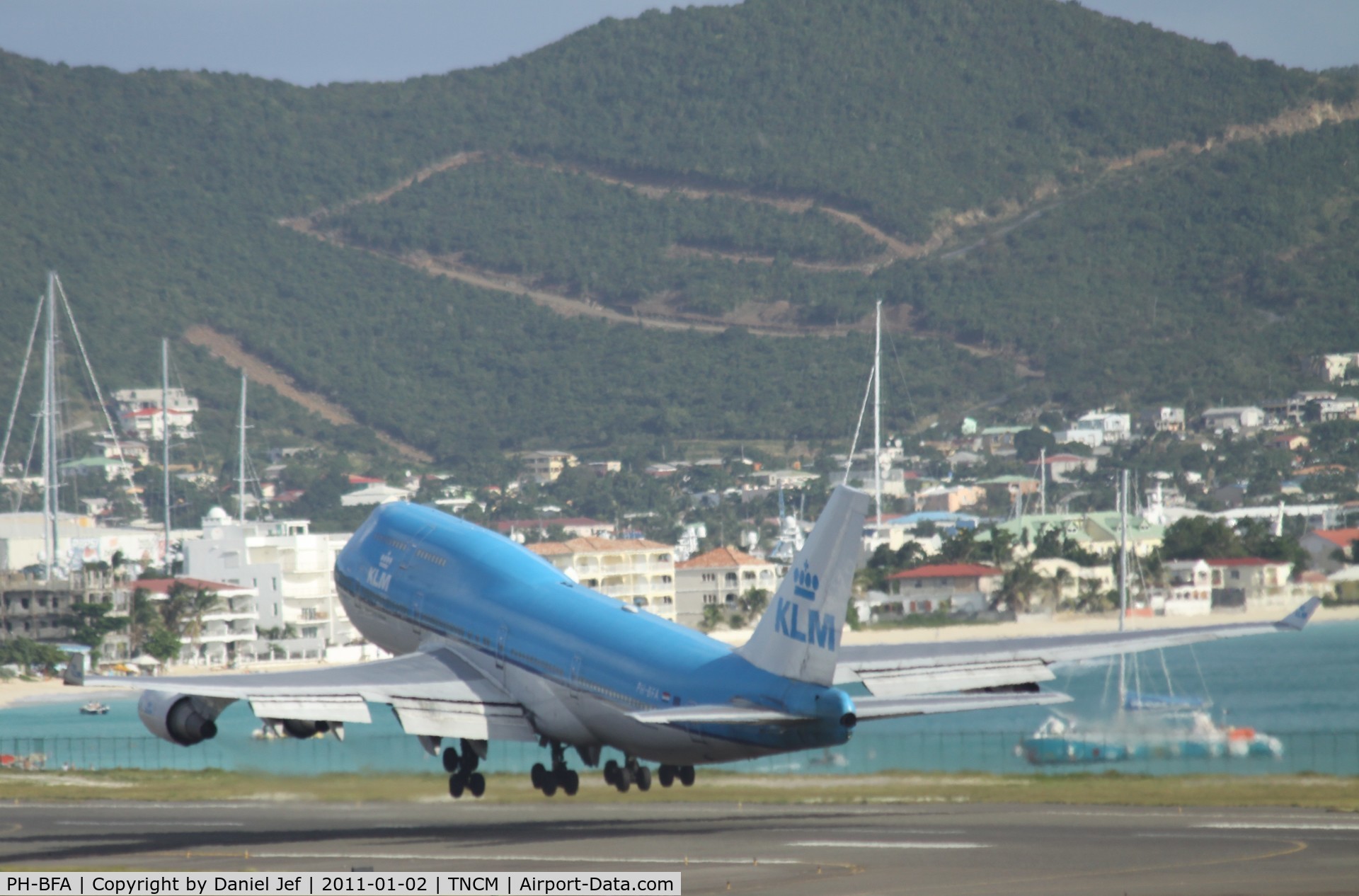 PH-BFA, 1989 Boeing 747-406 C/N 23999, KLM PH-BFA departing TNCM runway 10