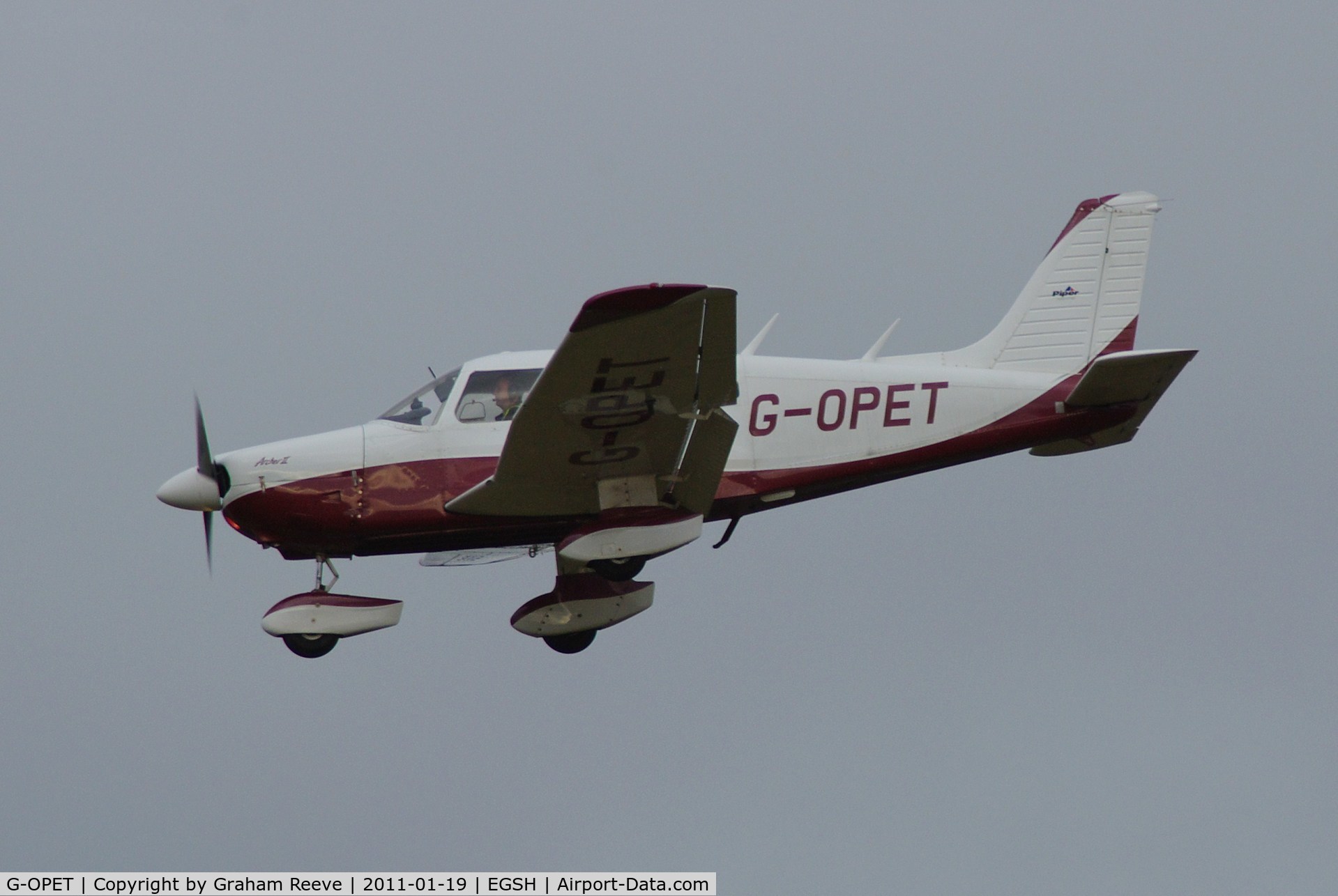 G-OPET, 1975 Piper PA-28-181 Cherokee Archer II C/N 28-7690067, Landing at Norwich.