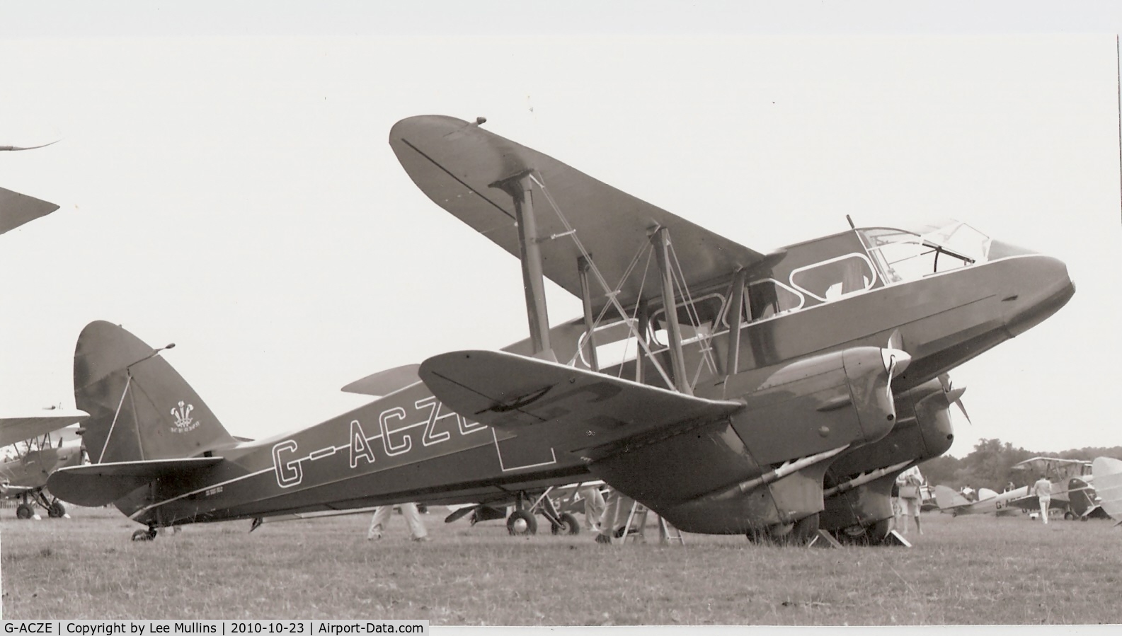 G-ACZE, 1934 De Havilland DH-89A Dragon Rapide C/N 6264, Kings Flight colours at Woburn.