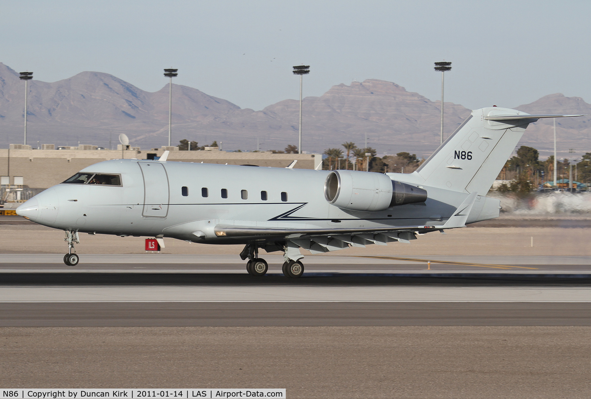 N86, 1994 Canadair Challenger 601-3R (CL-600-2B16) C/N 5167, Wearing the drab FAA colours of today