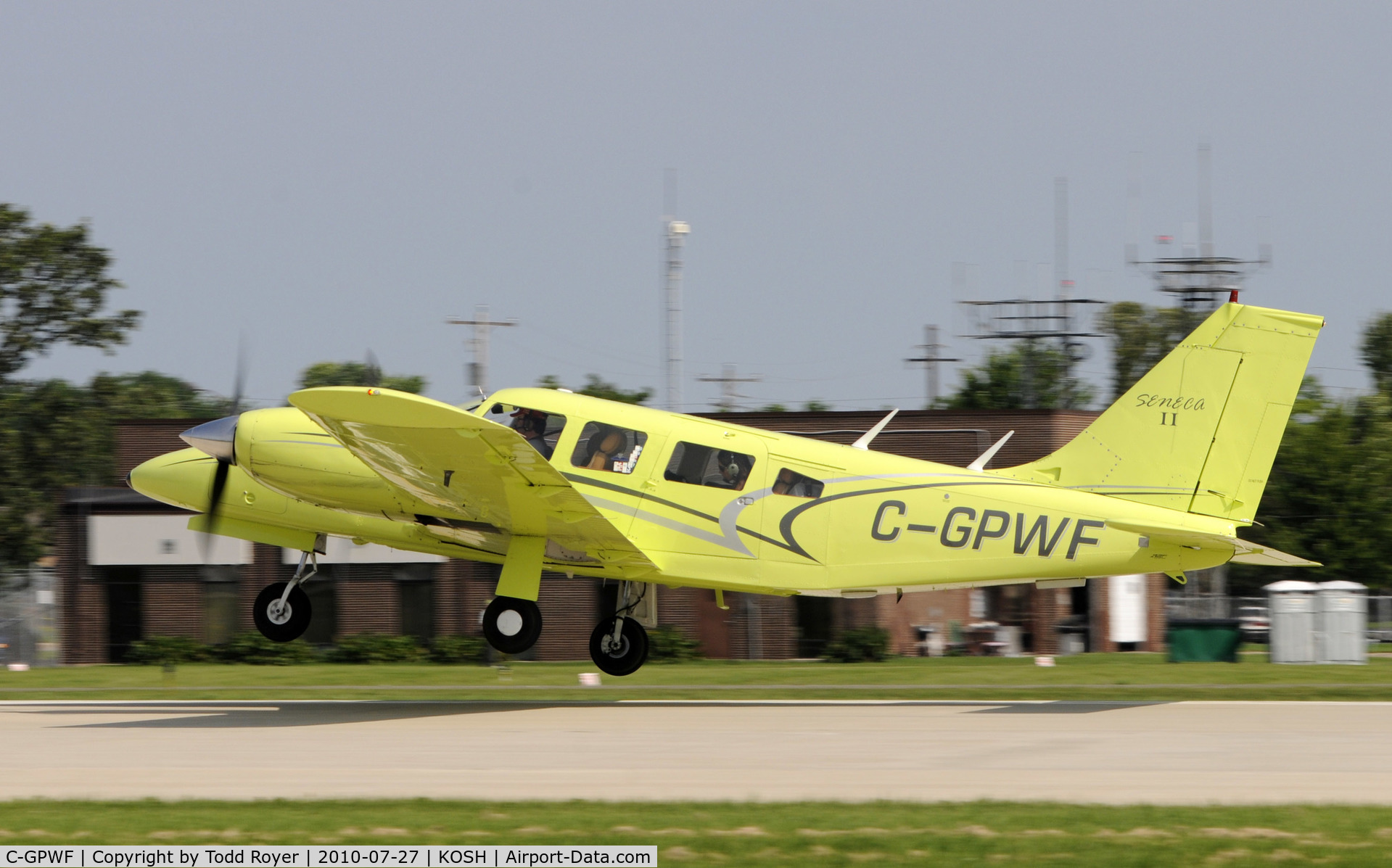 C-GPWF, 1977 Piper PA-34-200T Seneca II C/N 34-7770272, AIRVENTURE 2010