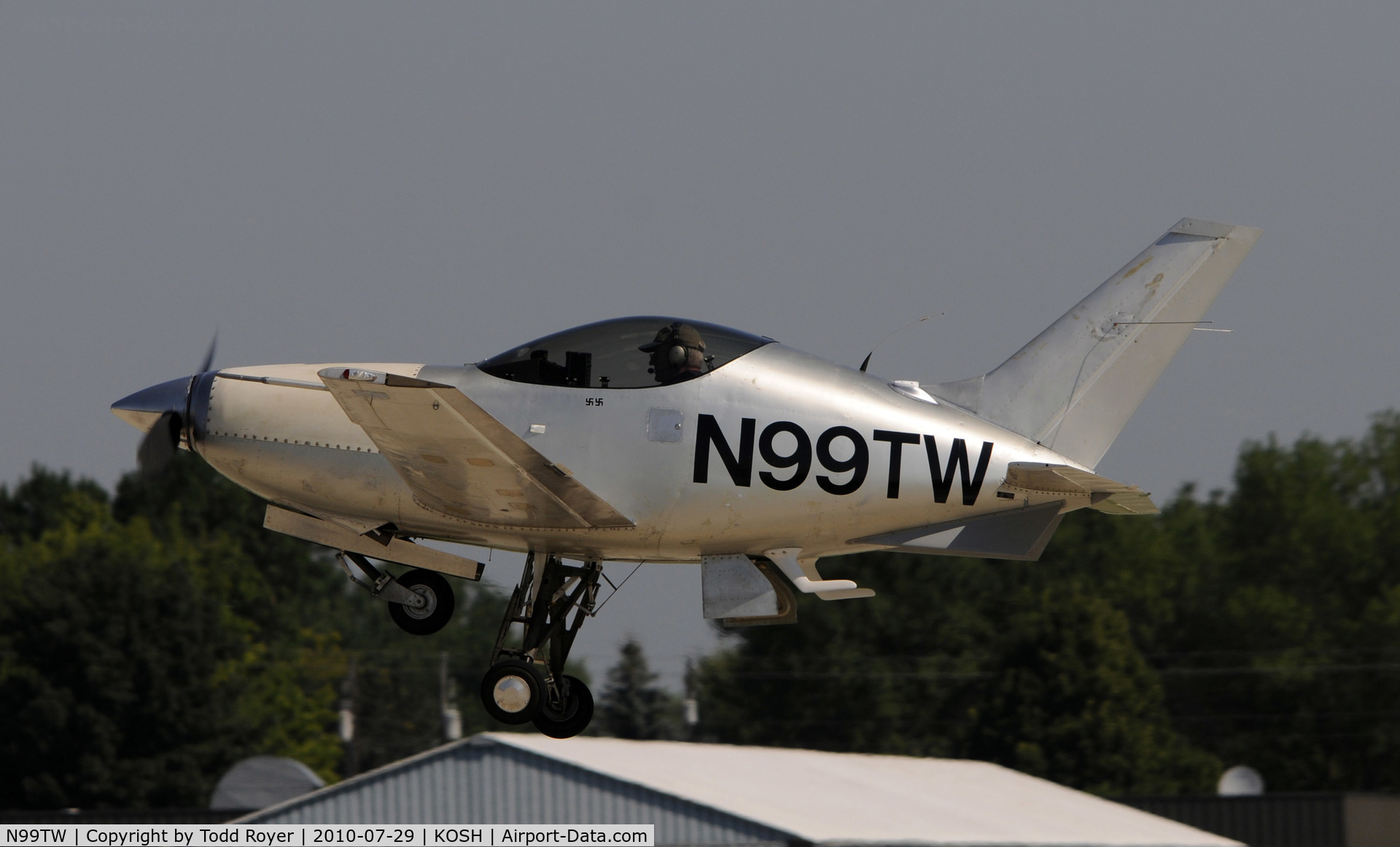N99TW, Questair Venture C/N V110PN, AIRVENTURE 2010