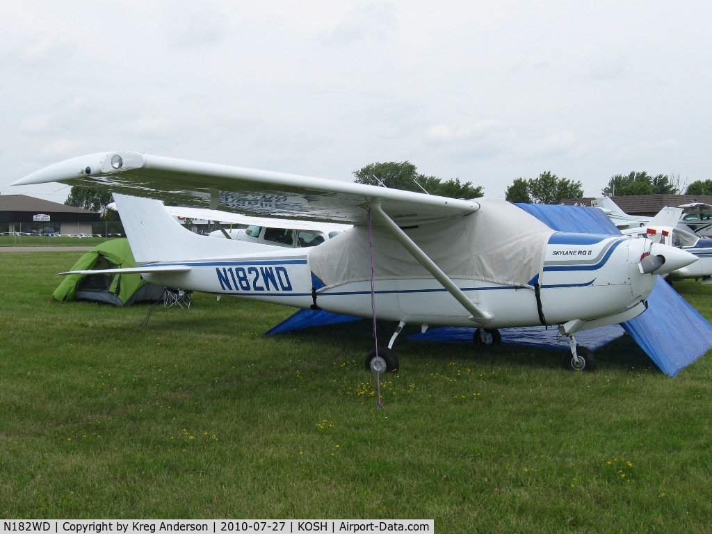 N182WD, 1979 Cessna TR182 Turbo Skylane RG C/N R18200848, EAA AirVenture 2010
