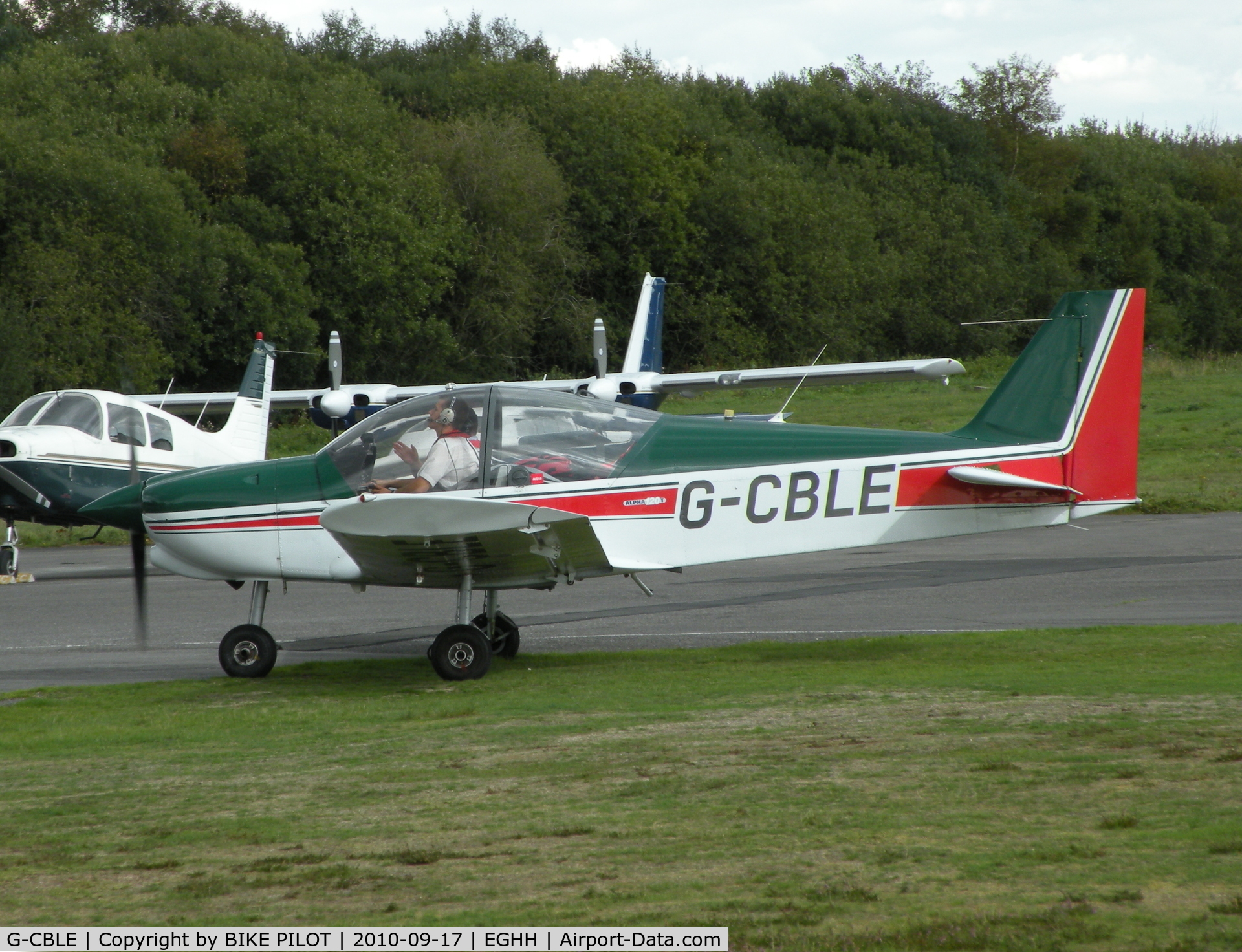 G-CBLE, 2002 Robin R-2120U Alpha C/N 364, Taxying past the Flying Club
