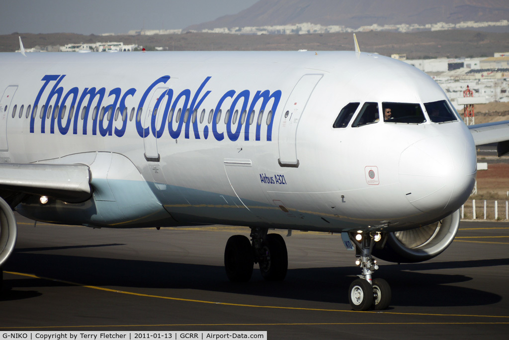 G-NIKO, 2000 Airbus A321-211 C/N 1250, Thos Cook 2000 Airbus A321-211, c/n: 1250 arrives at the holding point of Runway 03