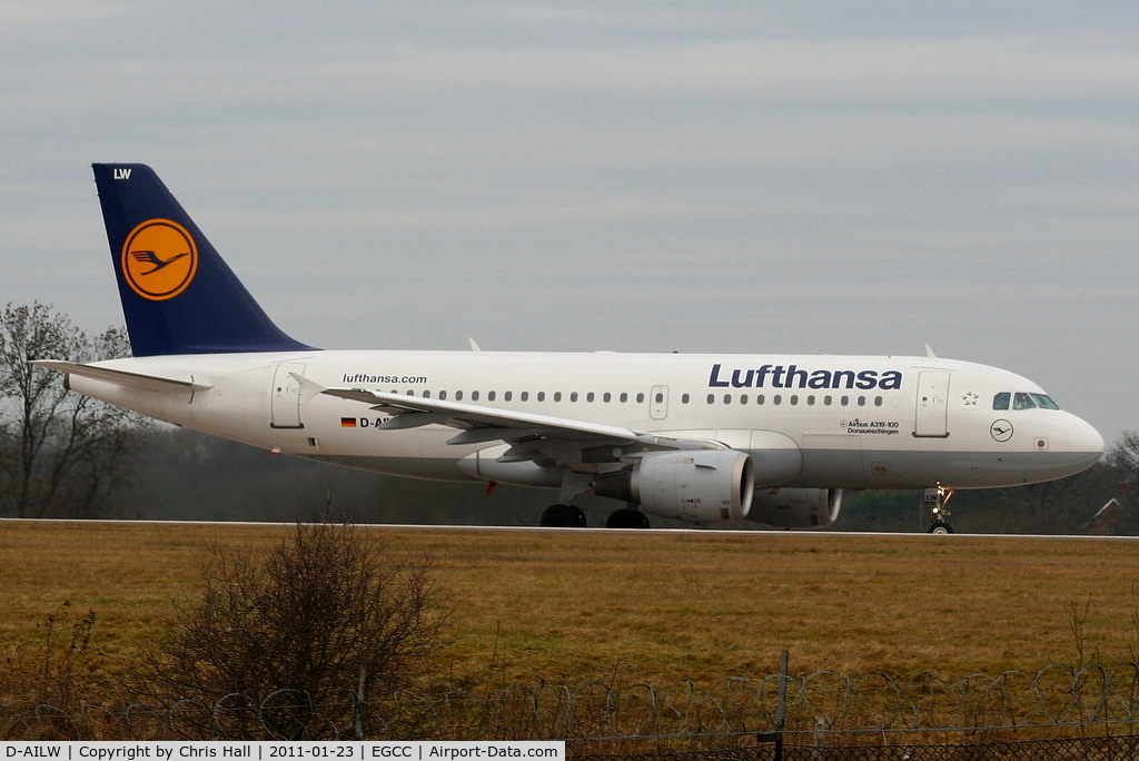 D-AILW, 1998 Airbus A319-114 C/N 853, Lufthansa A319 lining up on RW05L