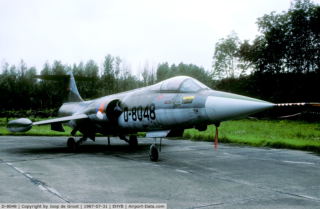D-8048, Lockheed F-104G Starfighter C/N 683-8048, After withdrawl from service in 1984 the remaining Starfighters were stored at Ypenburg. In 1987 a final photocall was held to photograph these. Afterwards many were dispersed all over the Netherland (and abroad).
