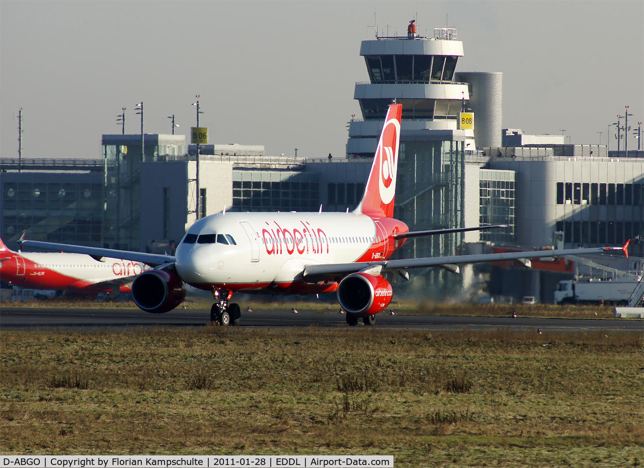 D-ABGO, 2008 Airbus A319-112 C/N 3689, taxiing to the holding point at runway 05R