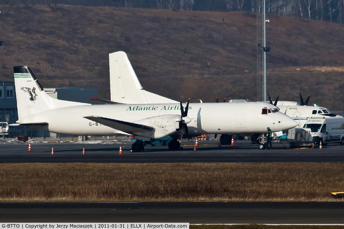 G-BTTO, 1990 British Aerospace ATP C/N 2033, G-BTTO_
British Aerospace (commercial Aircraft) Ltd BAE.ATP