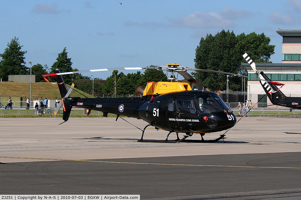 ZJ251, 1997 Eurocopter AS-350BB Squirrel HT2 Ecureuil C/N 3042, Static