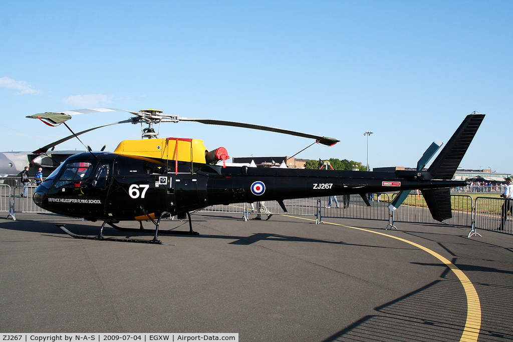 ZJ267, 1997 Eurocopter AS-350BB Squirrel HT1 Ecureuil C/N 2996, Static