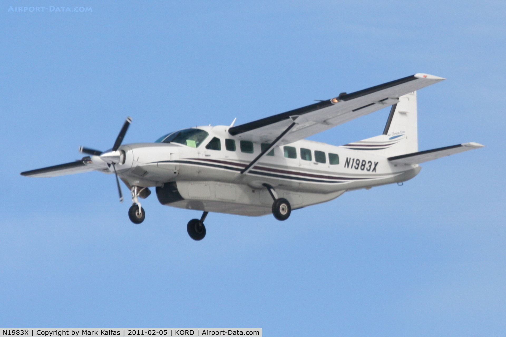 N1983X, 2003 Cessna 208B Grand Caravan C/N 208B1013, Multi-Aero Air Choice One Cessna 208B, WBR250 on final RWY 28 KORD from KBRL.